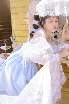 少妇被大黑捧猛烈进出动态图